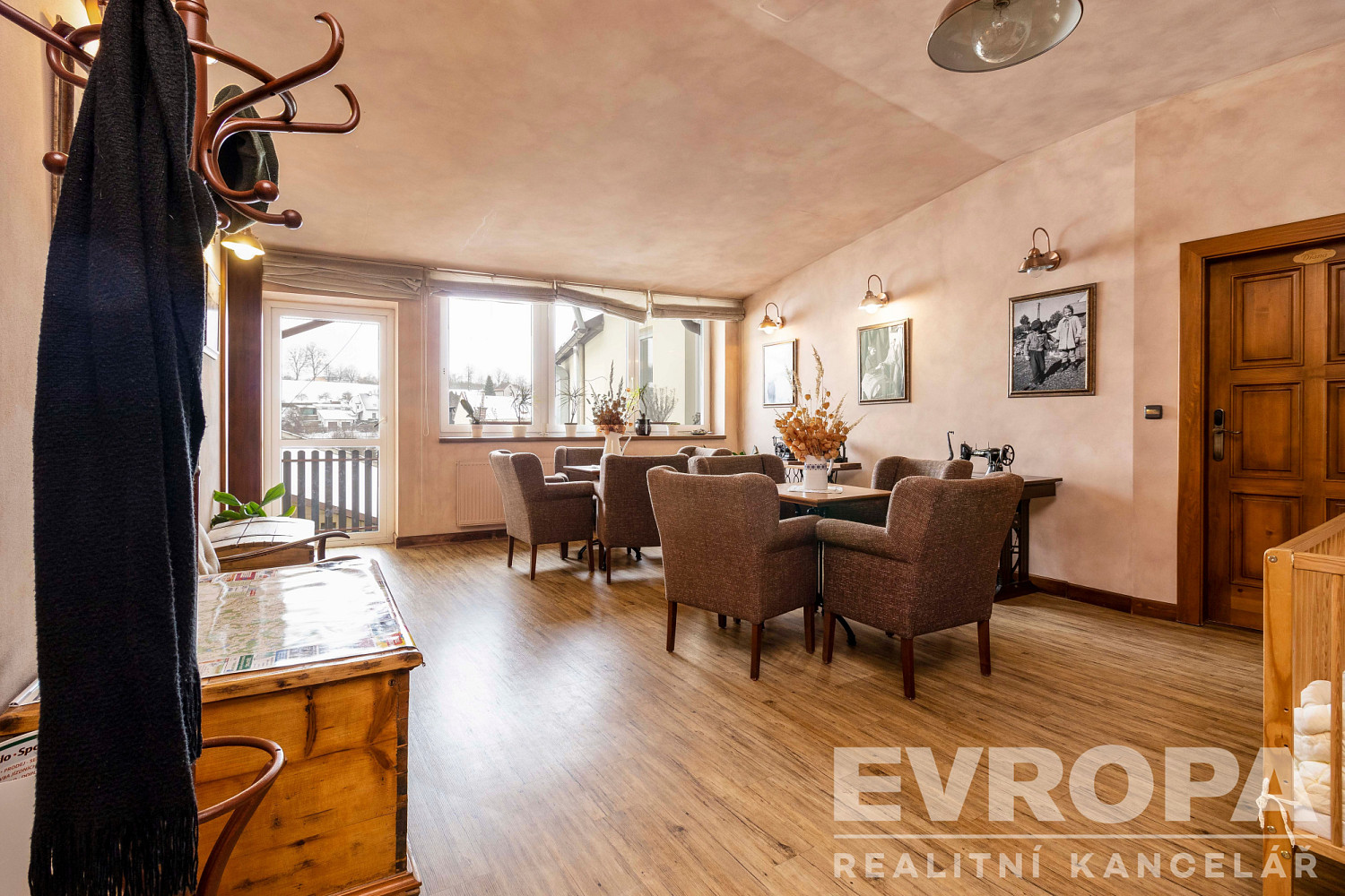 Prodej ubytovacího objektu 1 100 m² – fotografie 5