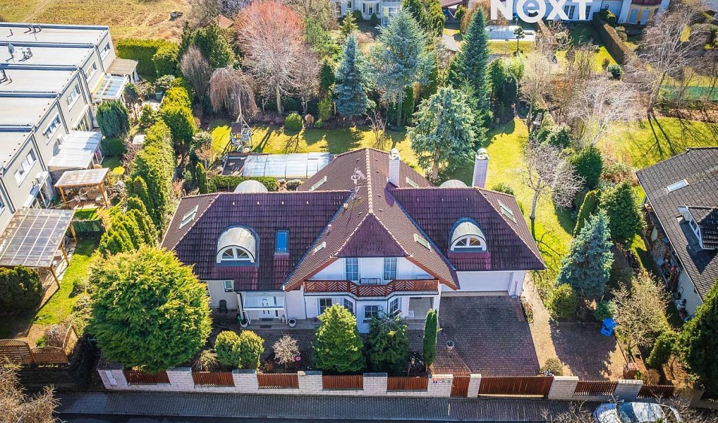 Prodej domu 420 m² s pozemkem 1 542 m², Praha – náhled fotky 8