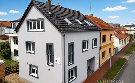 Prodej domu 375 m² s pozemkem 372 m², Hekova, Praha 6 - Řepy