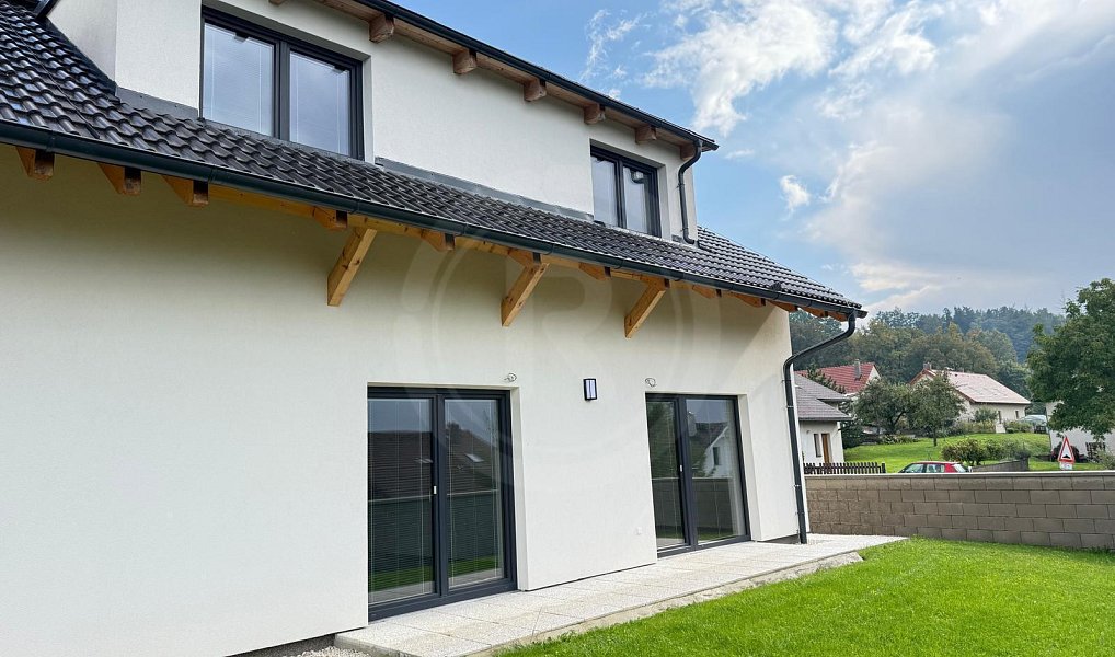 Pronájem domu 150 m² s pozemkem 210 m², Dubičné – náhled fotky 2