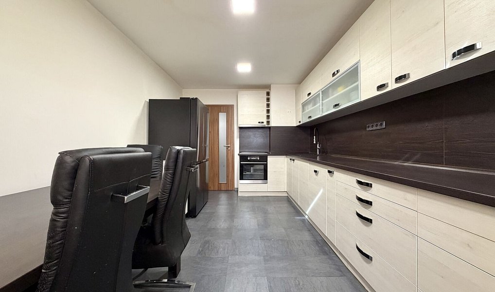 Prodej kanceláře 466 m², Chomutov – náhled fotky 44