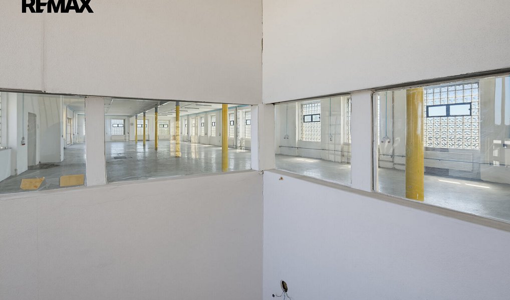 Prodej výrobních prostor 2 350 m², Aš – náhled fotky 34