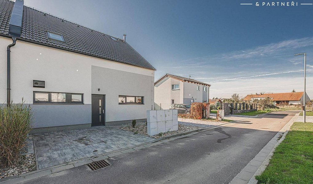 Prodej domu 150 m² s pozemkem 213 m², Dříteč – náhled fotky 25