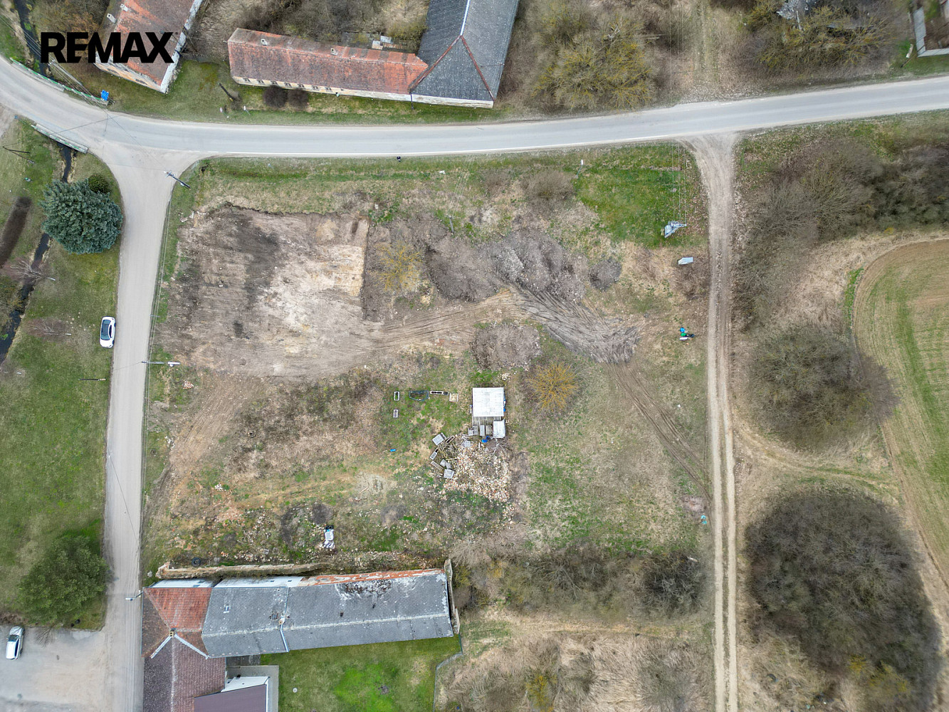 Prodej stavebního pozemku 1 114 m² – pohled 4