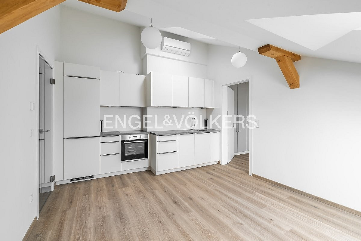 Pronájem bytu 2+kk 42 m²