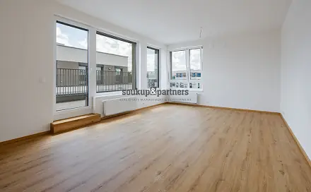 Prodej bytu 3+kk 76 m², Ke stadionu, Kladno