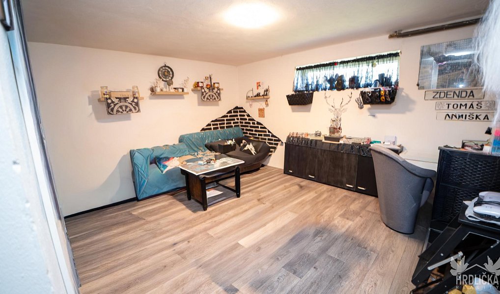 Prodej domu 350 m² s pozemkem 1 197 m², Mirovice – náhled fotky 23