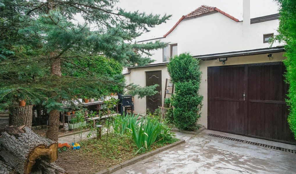 Prodej domu 277 m² s pozemkem 411 m², Praha – náhled fotky 4