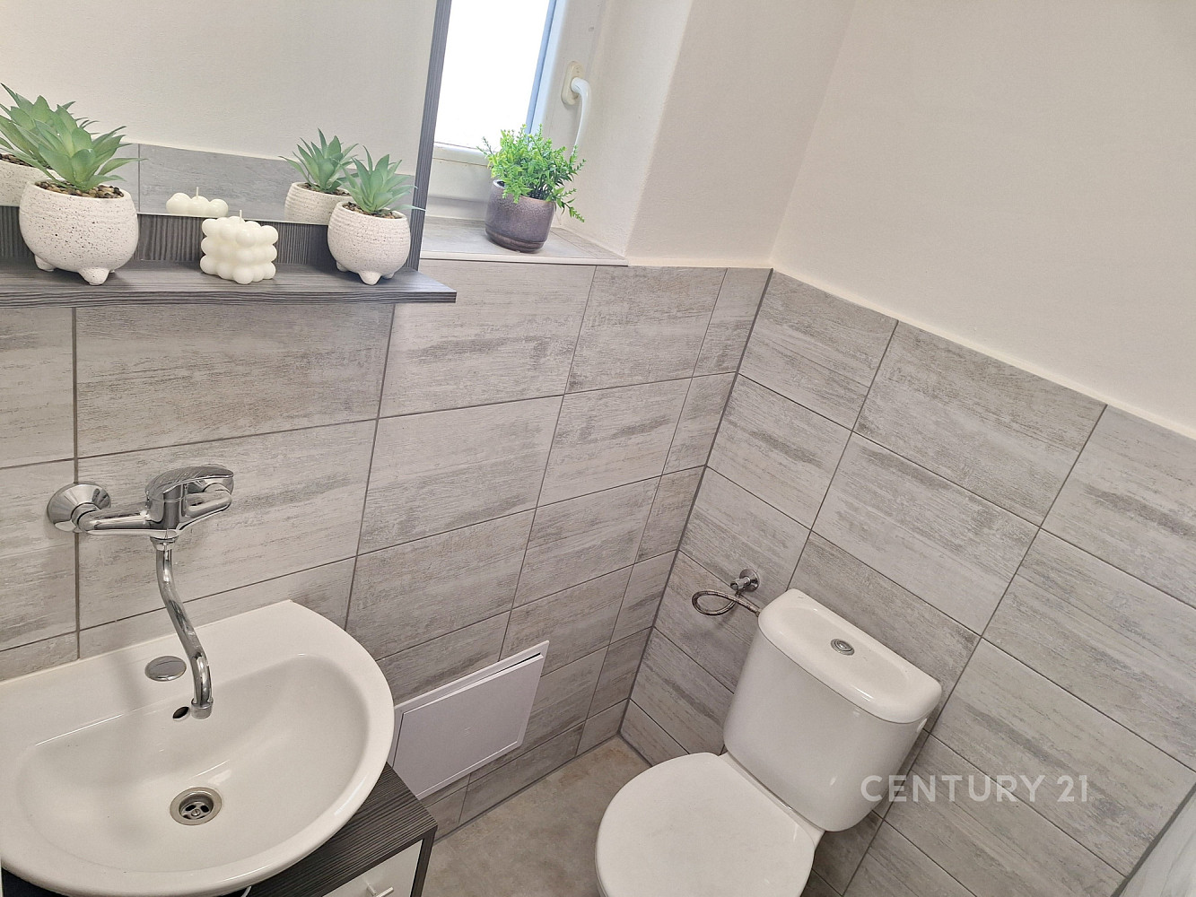 Pronájem bytu 1+kk 26 m² — photo 2