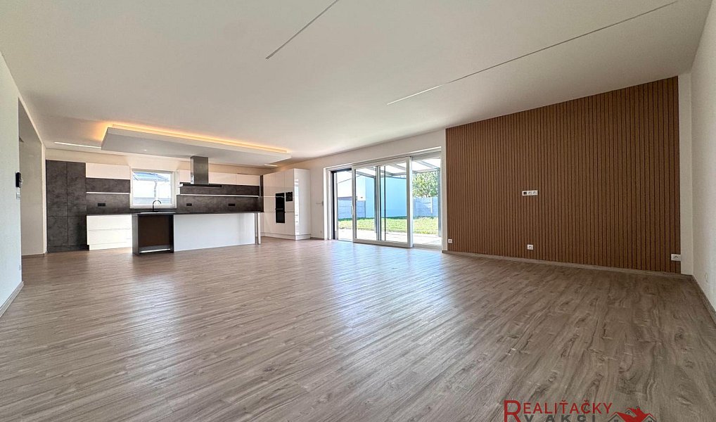 Prodej domu 208 m² s pozemkem 848 m², Dolní Dunajovice – náhled fotky 8