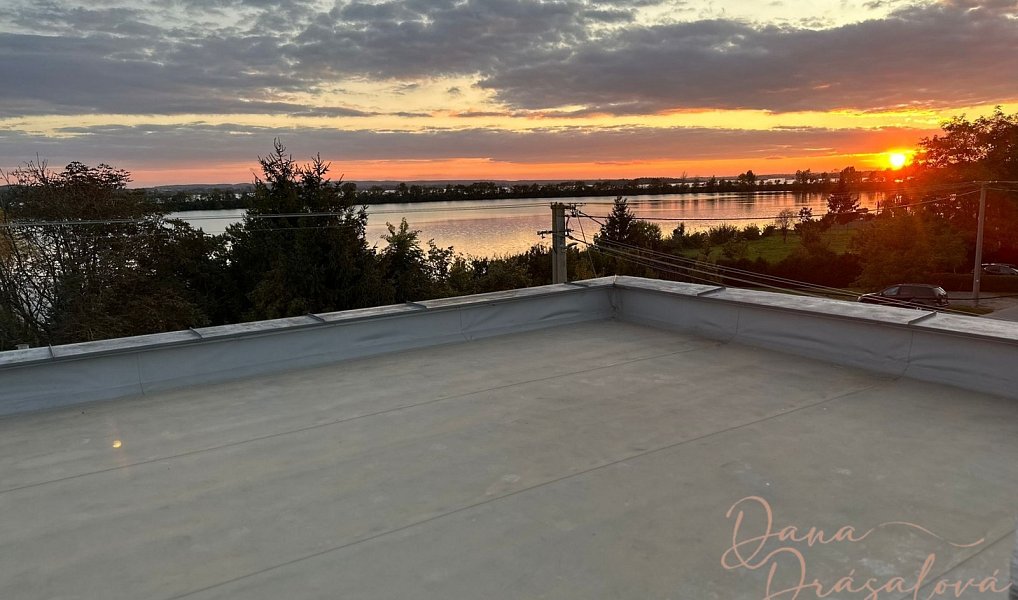 Prodej domu 190 m² s pozemkem 236 m², Strachotín – náhled fotky 20
