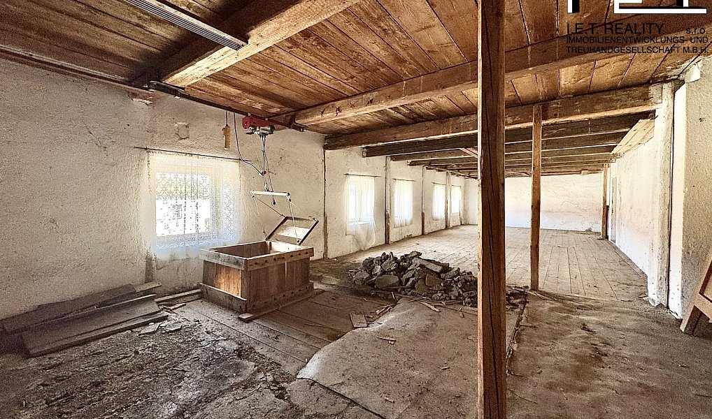 Prodej domu 300 m² s pozemkem 1 377 m², Skalka – náhled fotky 14