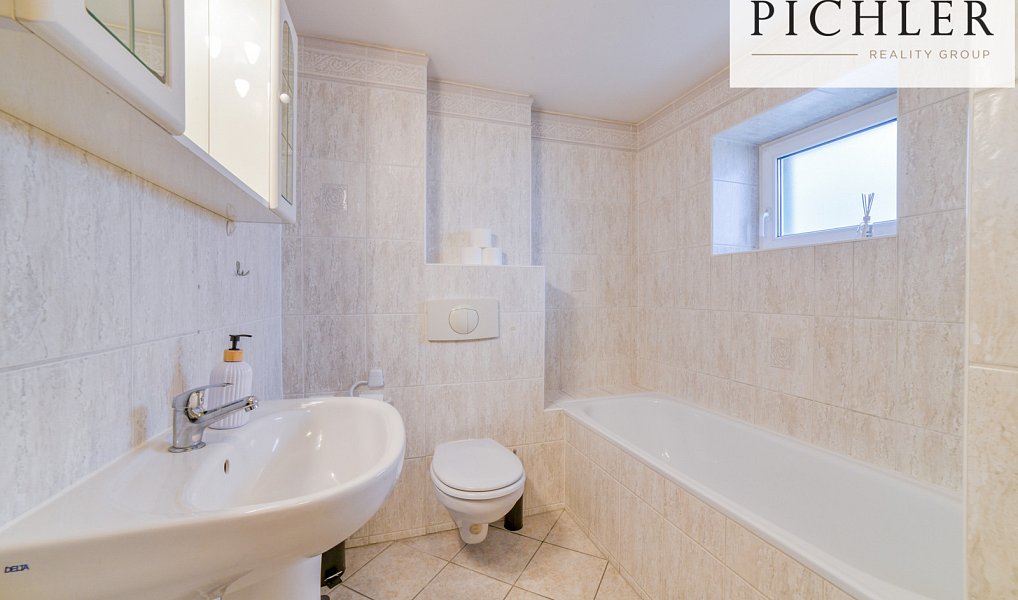 Prodej domu 341 m² s pozemkem 424 m², Stříbrná – náhled fotky 25