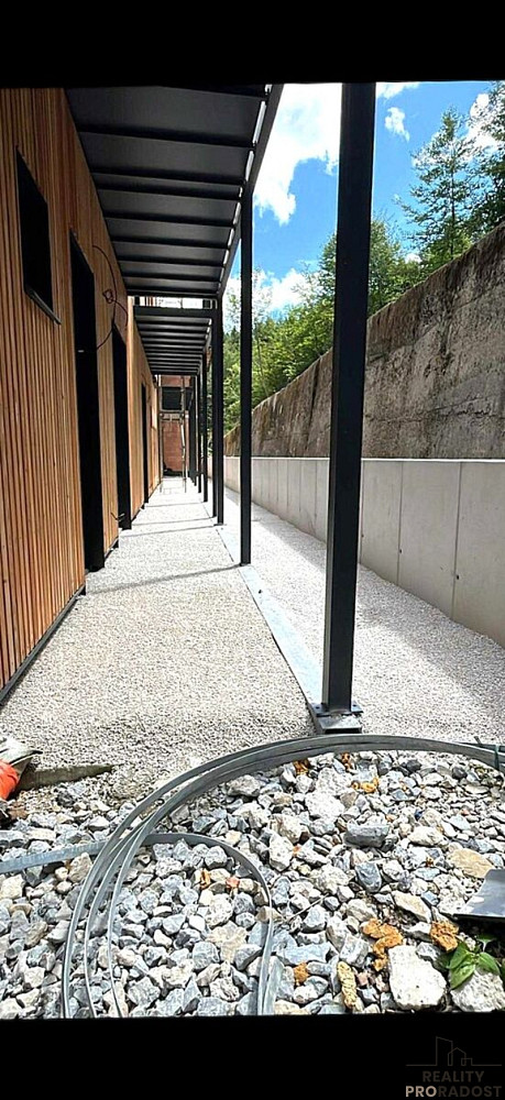 Prodej komerčního objektu (jiného typu) 28 m² – fotografie 3