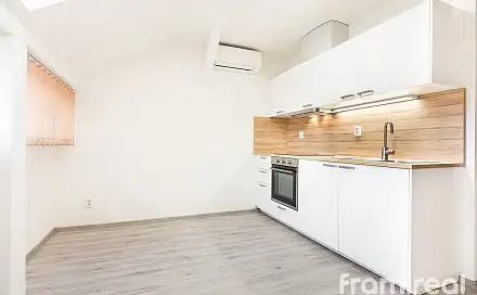Pronájem bytu 1+kk 19 m², Hlinky, Brno - Pisárky
