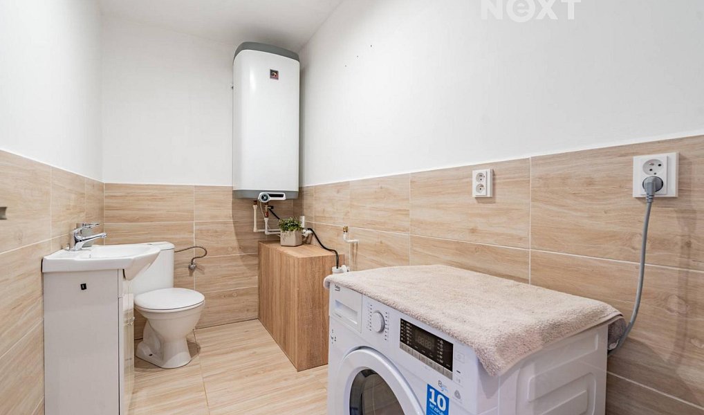 Prodej domu 216 m² s pozemkem 1 768 m², Kaplice – náhled fotky 13
