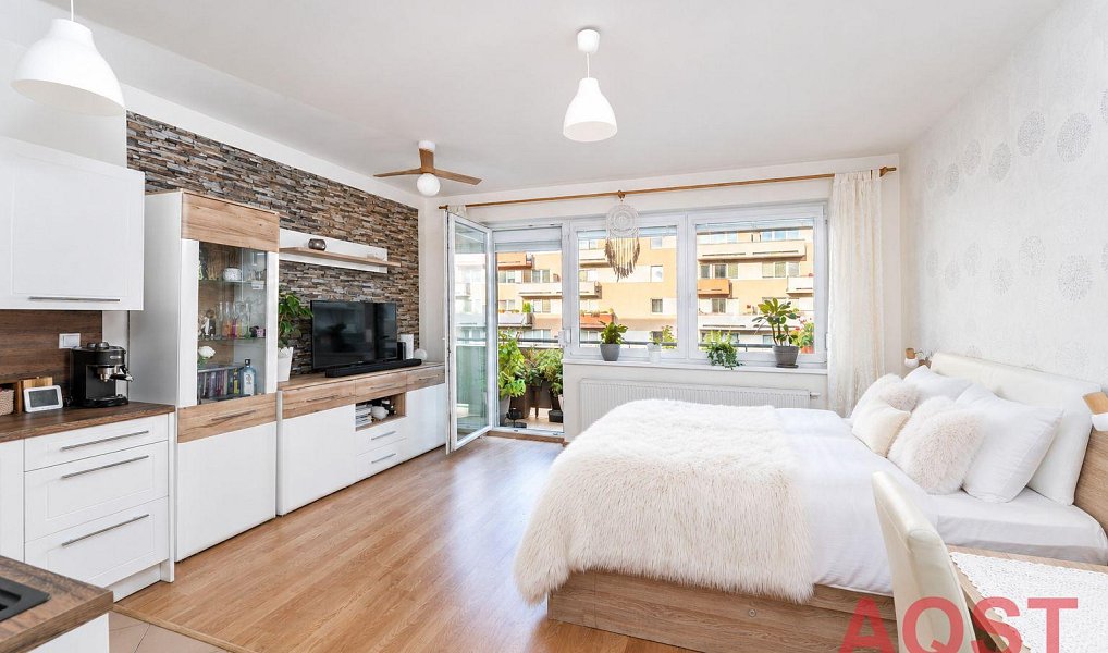 Prodej bytu 1+kk 43 m², Praha – náhled fotky 7