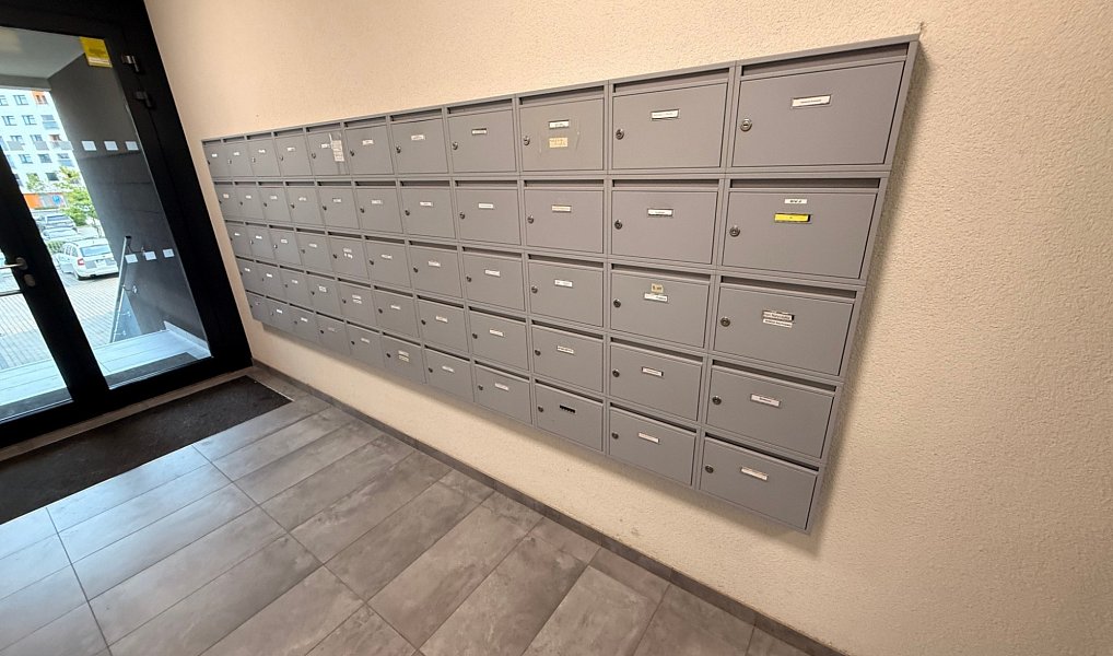 Pronájem bytu 2+kk 55 m², Praha – náhled fotky 22