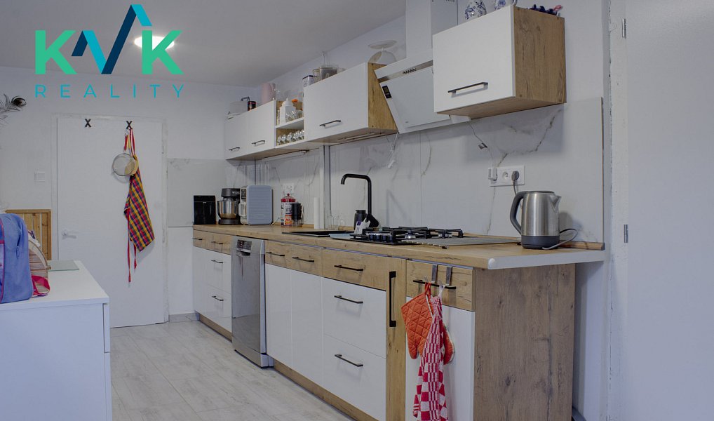 Prodej domu 200 m² s pozemkem 1 000 m², Březová – náhled fotky 4