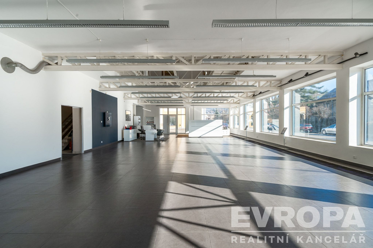 Prodej výrobních prostor 1 800 m² – fotografie 4