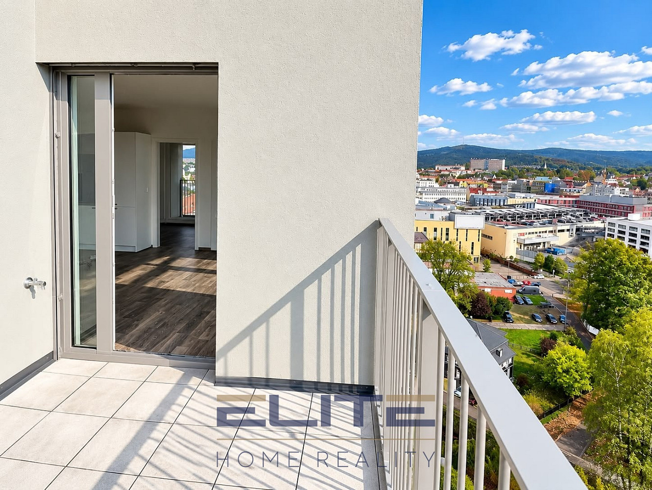 Pronájem bytu 3+kk 71 m² – fotografie 3