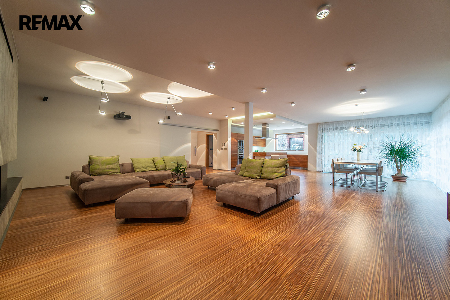 Prodej domu 536 m² s pozemkem 1 709 m² — photo 4