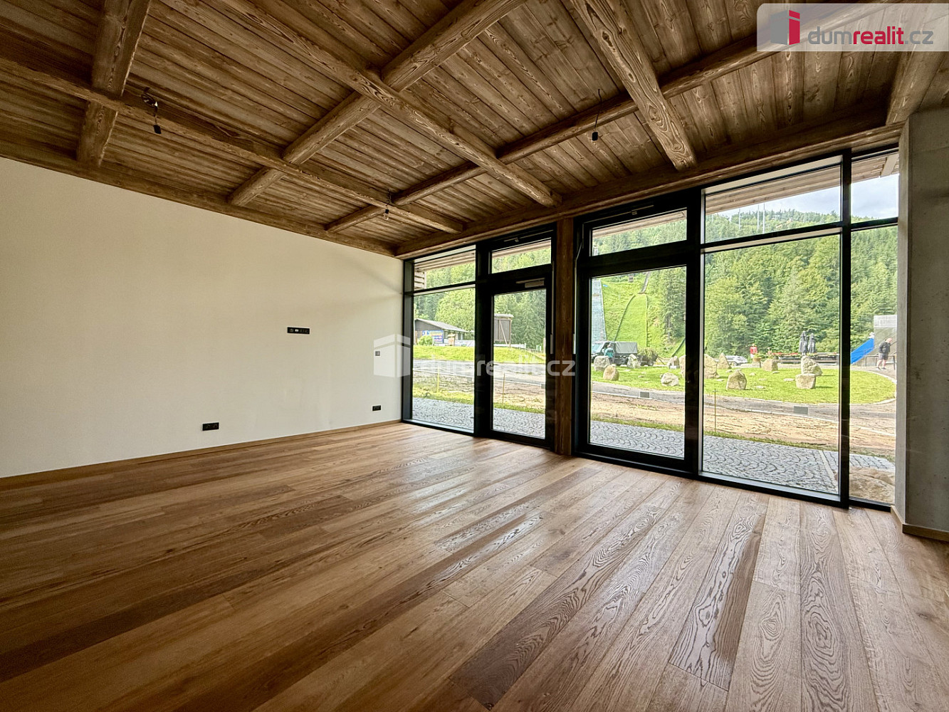 Prodej obchodních prostor 45 m²