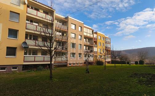 Prodej bytu 3+1 71 m², K nové škole, Praha 5 - Zbraslav
