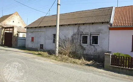 Dražba domu 39 m² s pozemkem 1 656 m², Hostěradice - Chlupice, okres Znojmo