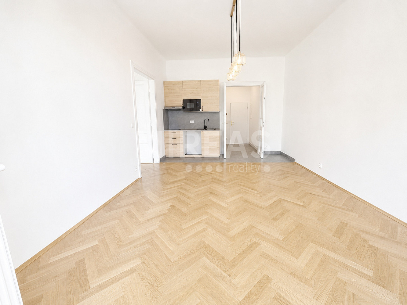 Pronájem bytu 2+kk 60 m² — photo 3