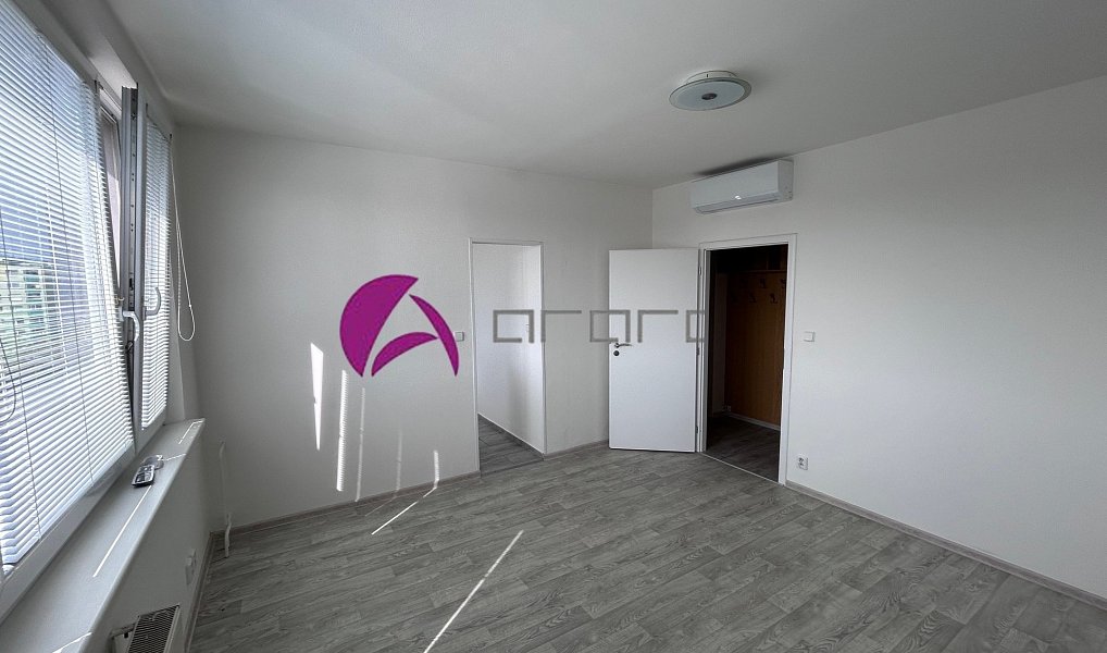 Pronájem bytu 2+1 45 m², Olomouc – náhled fotky 11