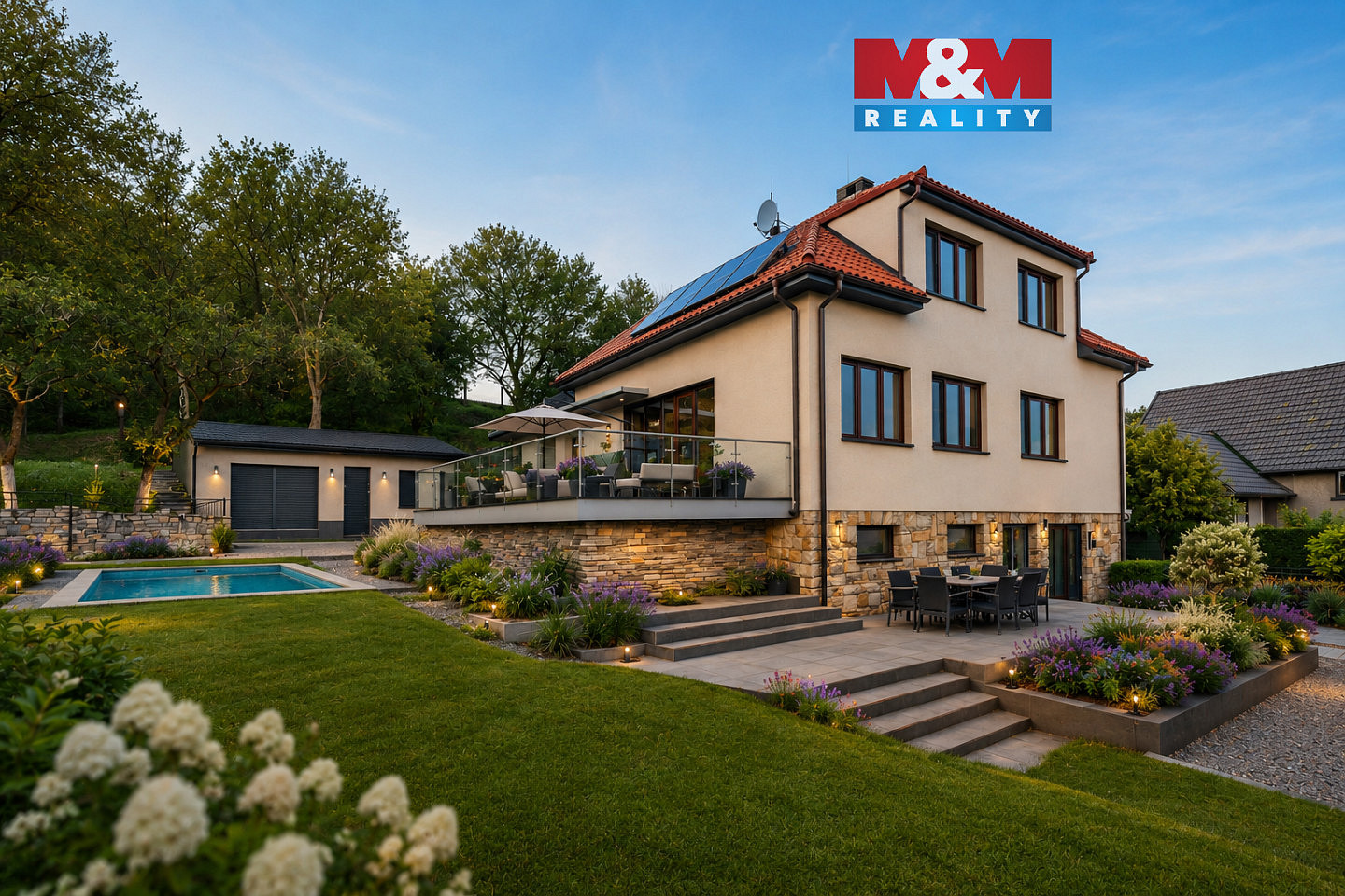 Prodej domu 330 m² s pozemkem 2 674 m²