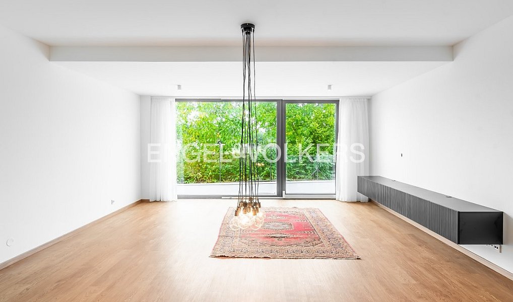 Pronájem domu 165 m² s pozemkem 120 m², Praha – náhled fotky 2