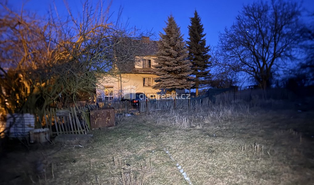 Prodej stavebního pozemku 1 665 m², Výrov – náhled fotky 6