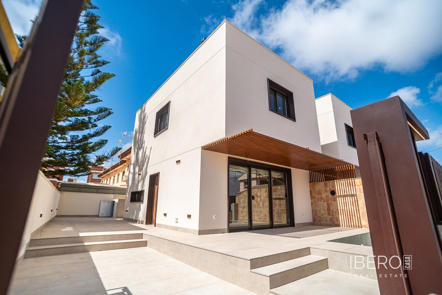 Prodej domu 162 m² s pozemkem 168 m²