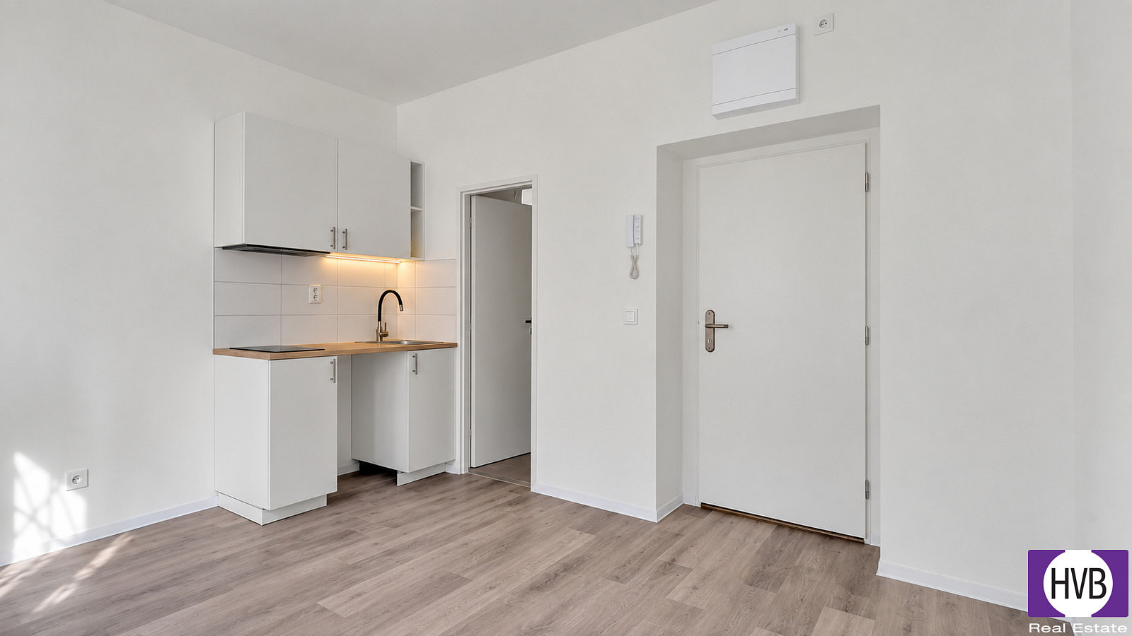 Prodej bytu 1+kk 17 m² – fotografie 2