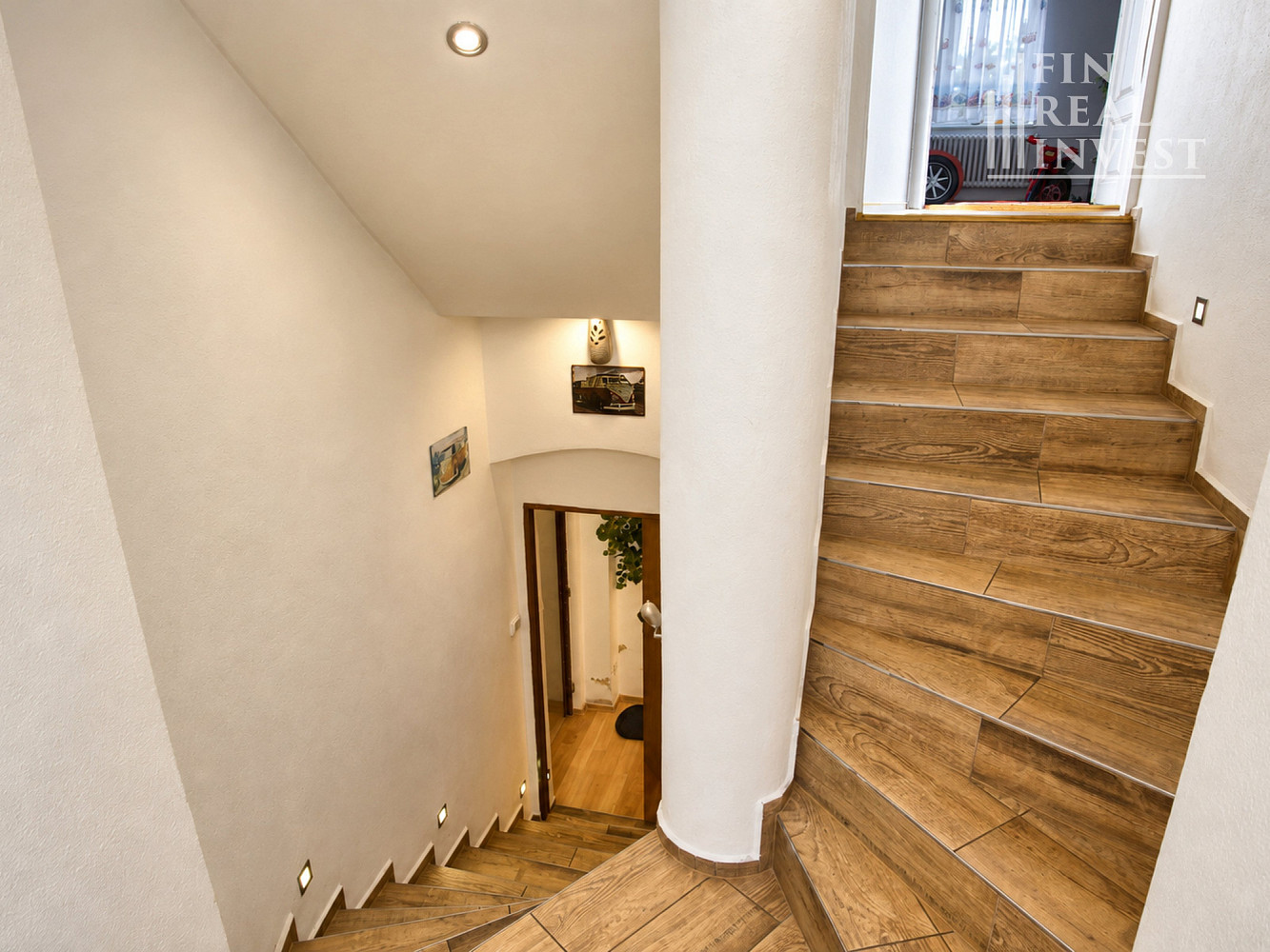 Prodej nájemního domu, činžáku 512 m² – fotografie 2