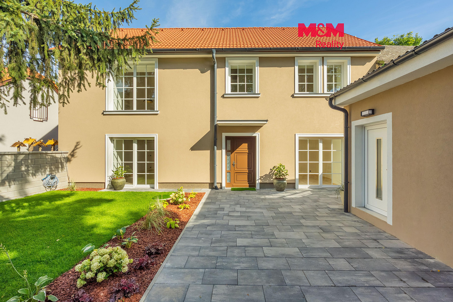 Prodej domu 190 m² s pozemkem 535 m²