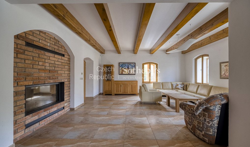 Prodej domu 350 m² s pozemkem 7 500 m², Lozice – náhled fotky 3