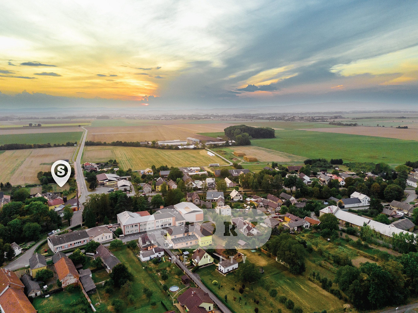 Prodej stavebního pozemku 931 m² – fotografie 2