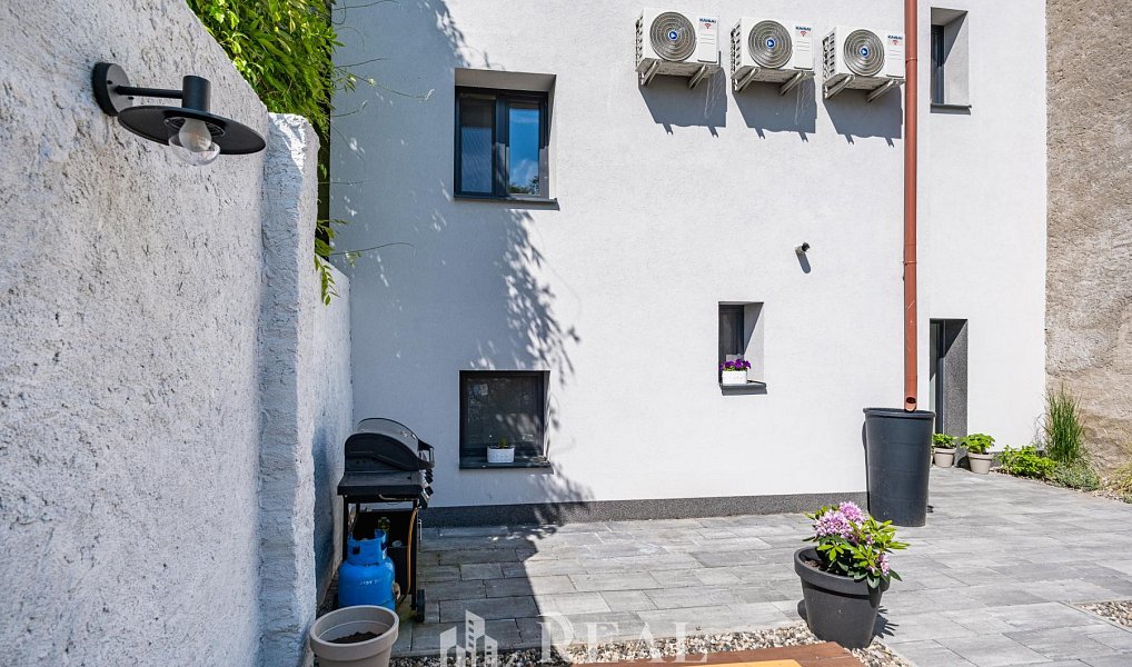 Prodej domu 240 m² s pozemkem 400 m², Louny – náhled fotky 17