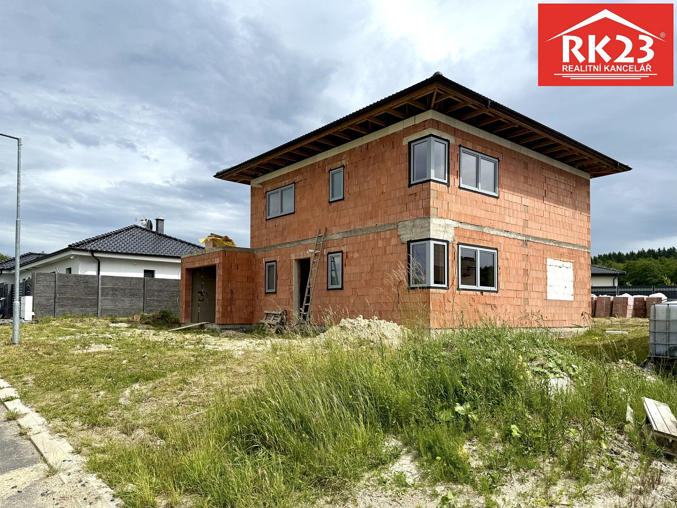 Prodej domu 190 m² s pozemkem 861 m² — photo 2
