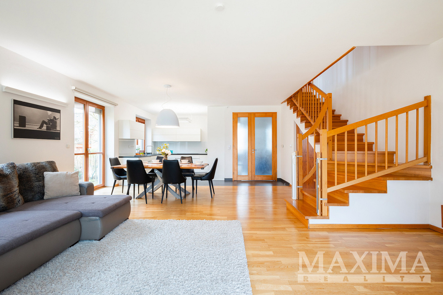Prodej domu 161 m² s pozemkem 384 m² – fotografie 2