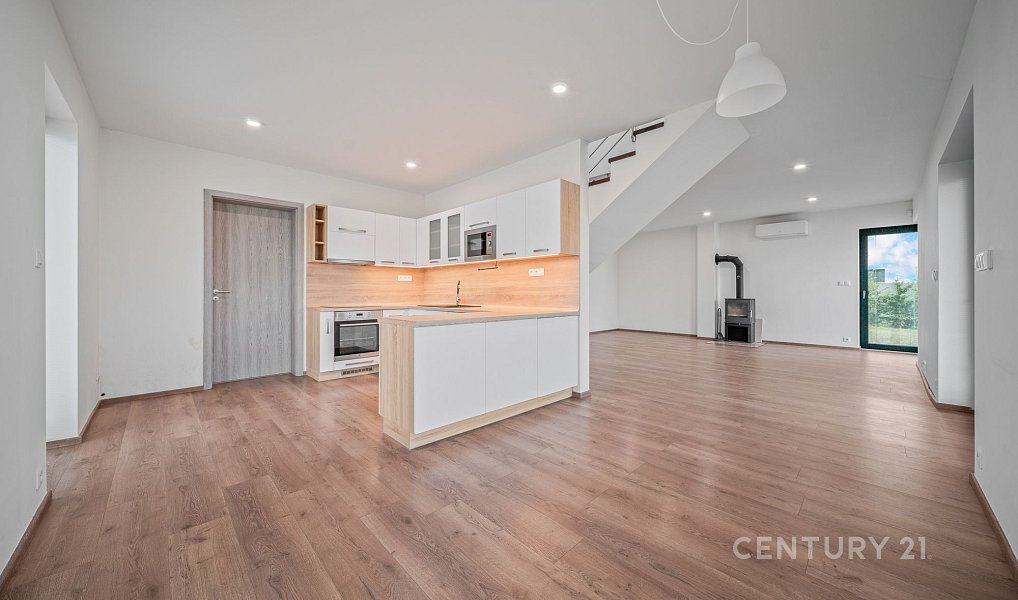 Prodej domu 131 m² s pozemkem 1 240 m², Mladá Boleslav – náhled fotky 3