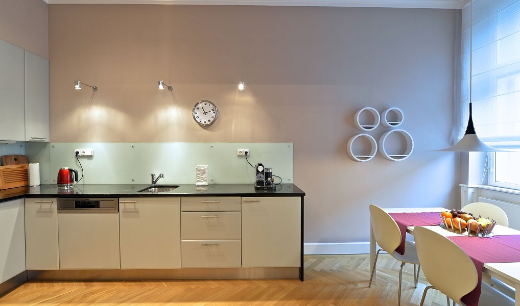 Pronájem bytu 2+1 72 m², Praha – náhled fotky 3