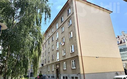 Prodej bytu 3+1 78 m², Okružní, Hradec Králové