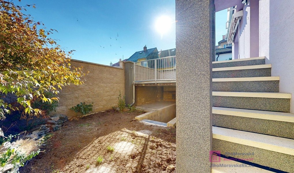 Prodej domu 188 m² s pozemkem 135 m², Hodonín – náhled fotky 22