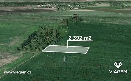 Prodej pole 2 392 m², Choltice, okres Pardubice
