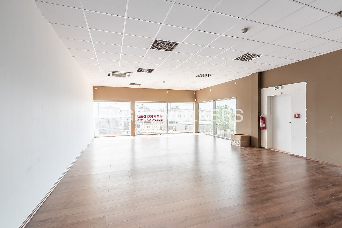 Pronájem obchodních prostor 268 m² – fotografie 3