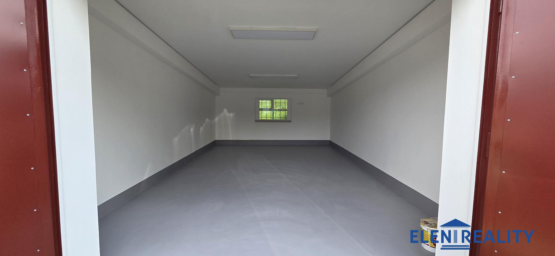 Prodej nově zrekonstruované, prostorné garáže ( 26 m2) na ul. u zahradnictví v české vsi — photo 4